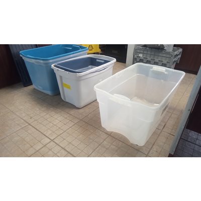 BAC DE PLASTIQUE LIQUIDATION - GRANDEUR ET COULEURS VARIÉ