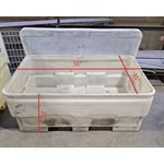 BAC EN PLASTIQUE BLANC AVEC COUVERCLE 35PO X 56PO X 22PO
