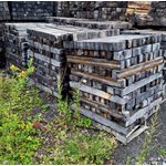 BOIS 4PO X 4PO X 40PO AVEC RAINURE 1 1 / 4PO X 1 / 4PO